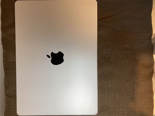 �y���Áz�y���S�ۏ؁z MacBookPro 2024�N MW2W3J/A