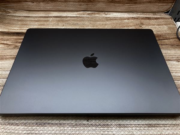 yÁzySۏ؁z MacBookPro 2024N MX2X3J/A