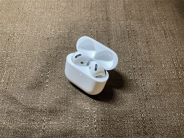 �y���Áz�y���S�ۏ؁z AirPods ��4���� �A�N�e�B�u�m�C�Y�L�����Z�����O���� MXP93