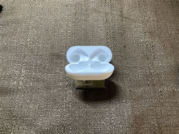 �y���Áz�y���S�ۏ؁z AirPods ��4���� �A�N�e�B�u�m�C�Y�L�����Z�����O���� MXP93