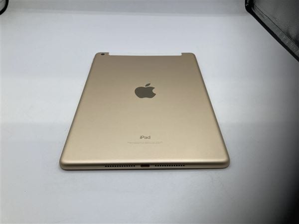 yÁzySۏ؁z iPad 9.7C` 5[128GB] Z[ docomo S[h