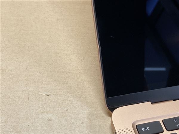 yÁzySۏ؁z MacBookAir 2020N MGND3J/A