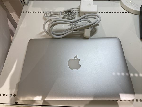 【中古】【安心保証】 MacBookAir 2014年 MD712J/B