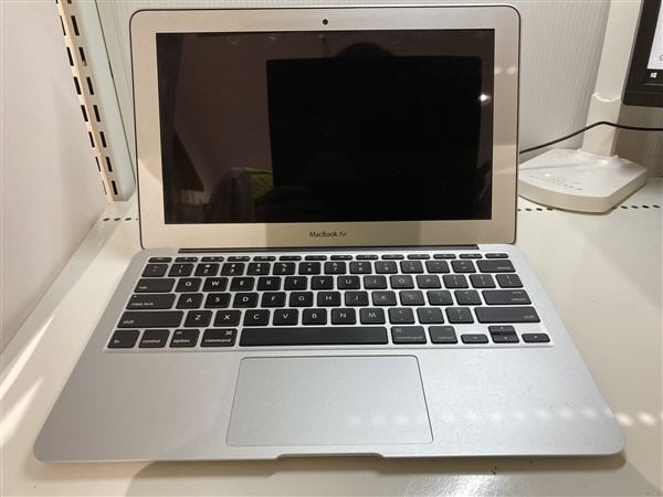 【中古】【安心保証】 MacBookAir 2014年 MD712J/B