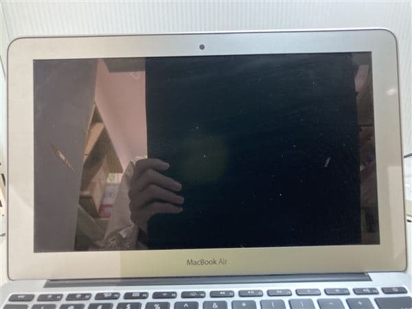 【中古】【安心保証】 MacBookAir 2014年 MD712J/B