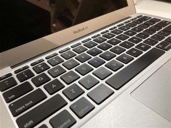 【中古】【安心保証】 MacBookAir 2014年 MD712J/B