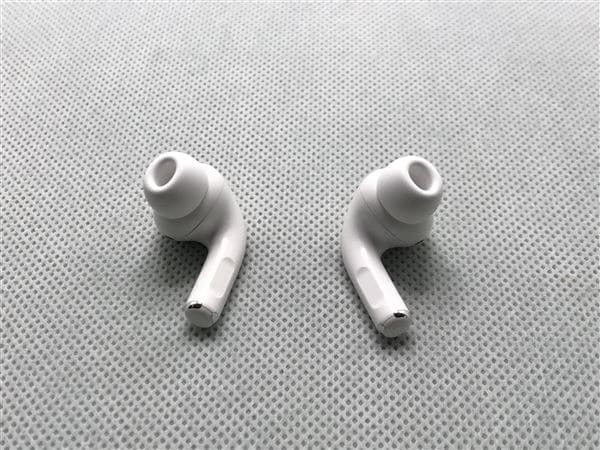 yÁzySۏ؁z AirPods Pro 1 CX[d MWP22