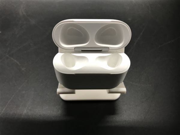 �y���Áz�y���S�ۏ؁z AirPods ��3���� MagSafe�[�d MME73