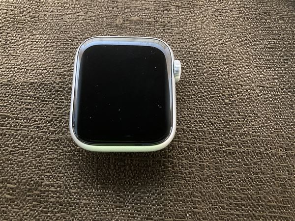 �y���Áz�y���S�ۏ؁z Series6[40mm/GPS]�A���~ �V���o�[ Apple Watch Nike