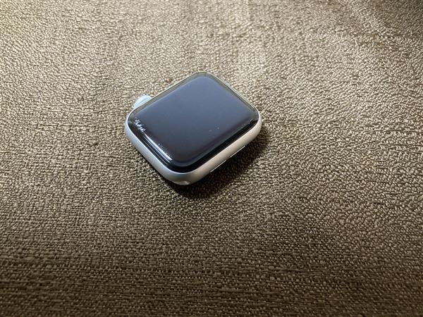 �y���Áz�y���S�ۏ؁z Series6[40mm/GPS]�A���~ �V���o�[ Apple Watch Nike