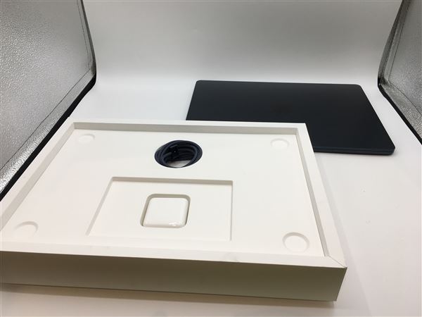 yÁzySۏ؁z MacBookAir 2024N MRYU3J/A