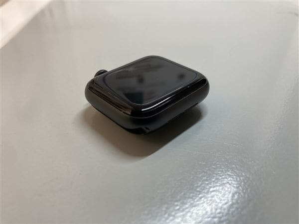yÁzySۏ؁z SE 1[40mm/GPS]A~ Xy[XOC Apple Watch