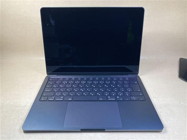 【中古】【安心保証】 MacBookAir 2022年 MLY33J/A