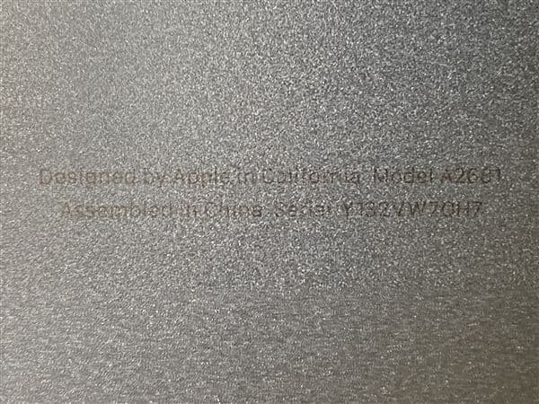 【中古】【安心保証】 MacBookAir 2022年 MLY33J/A