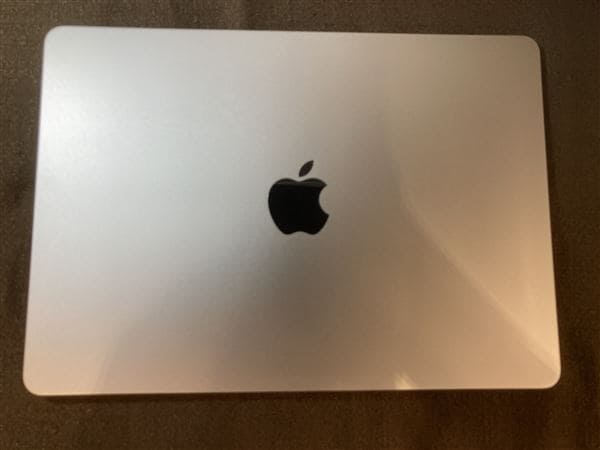 yÁzySۏ؁z MacBookAir 2024N MRXU3J/A