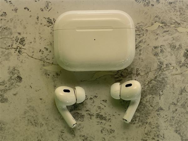 【中古】【安心保証】 AirPods Pro 第2世代 MagSafe充電 USB-C MTJV3