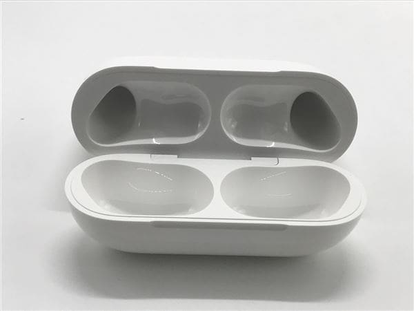 【中古】【安心保証】 AirPods Pro 第3世代 MagSafe充電 USB-C MFHP4