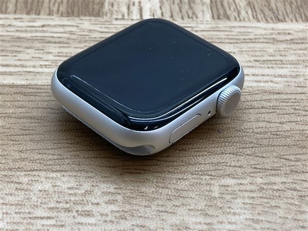 yÁzySۏ؁z Series6[40mm/GPS]A~ Vo[ Apple Watch Nike