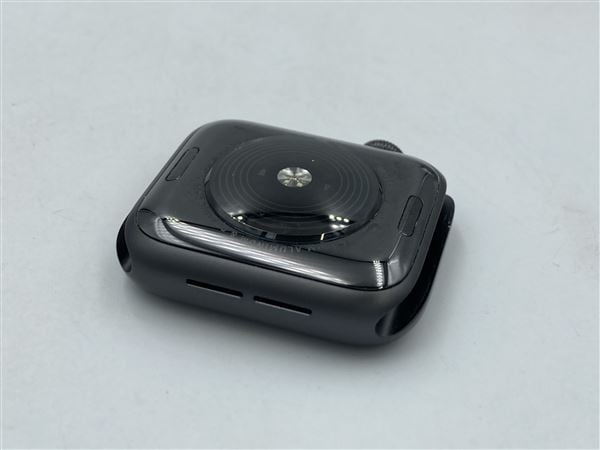 yÁzySۏ؁z SE 1[40mm/GPS]A~ Xy[XOC Apple Watch Nike