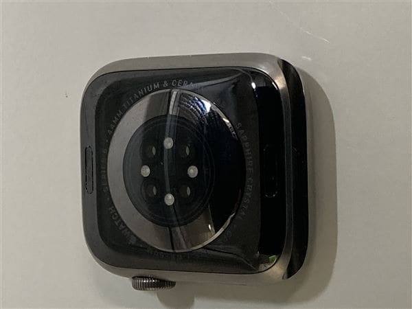 yÁzySۏ؁z Series6[44mm/Z[]`^ Vo[ Apple Watch Edition