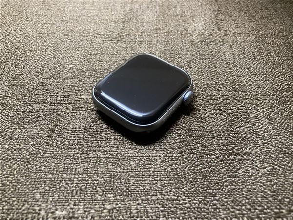 �y���Áz�y���S�ۏ؁z Series11[42mm/�Z�����[]�A���~ �e�F Apple Watch