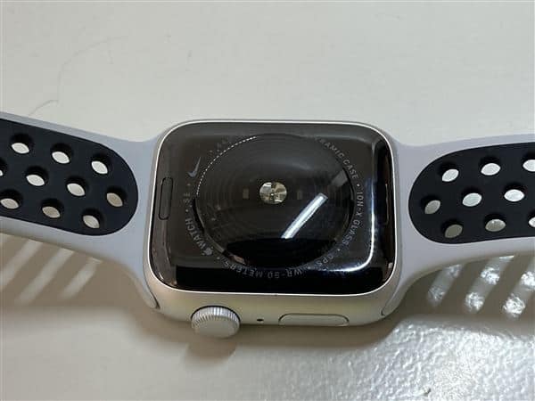 �y���Áz�y���S�ۏ؁z SE ��1����[44mm/GPS]�A���~ �V���o�[ Apple Watch Nike