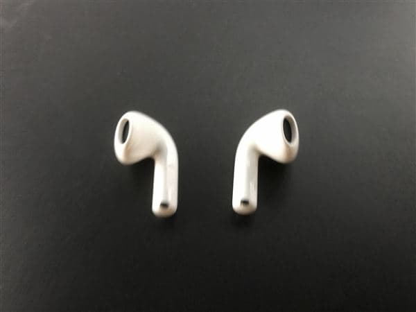yÁzySۏ؁z AirPods 4 MXP63