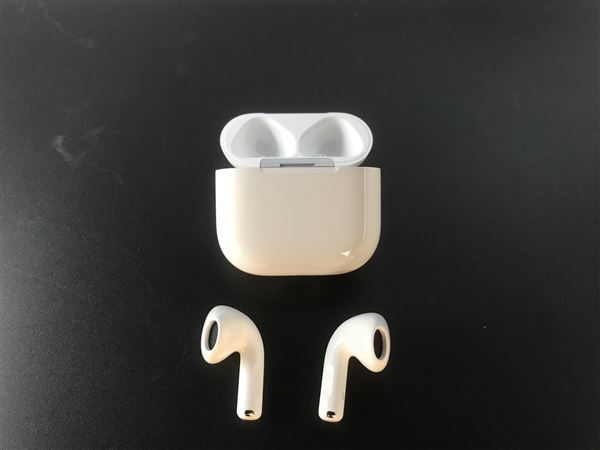yÁzySۏ؁z AirPods 4 MXP63