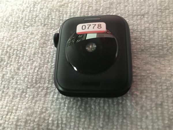 yÁzySۏ؁z SE 2[40mm/GPS]A~ eF Apple Watch